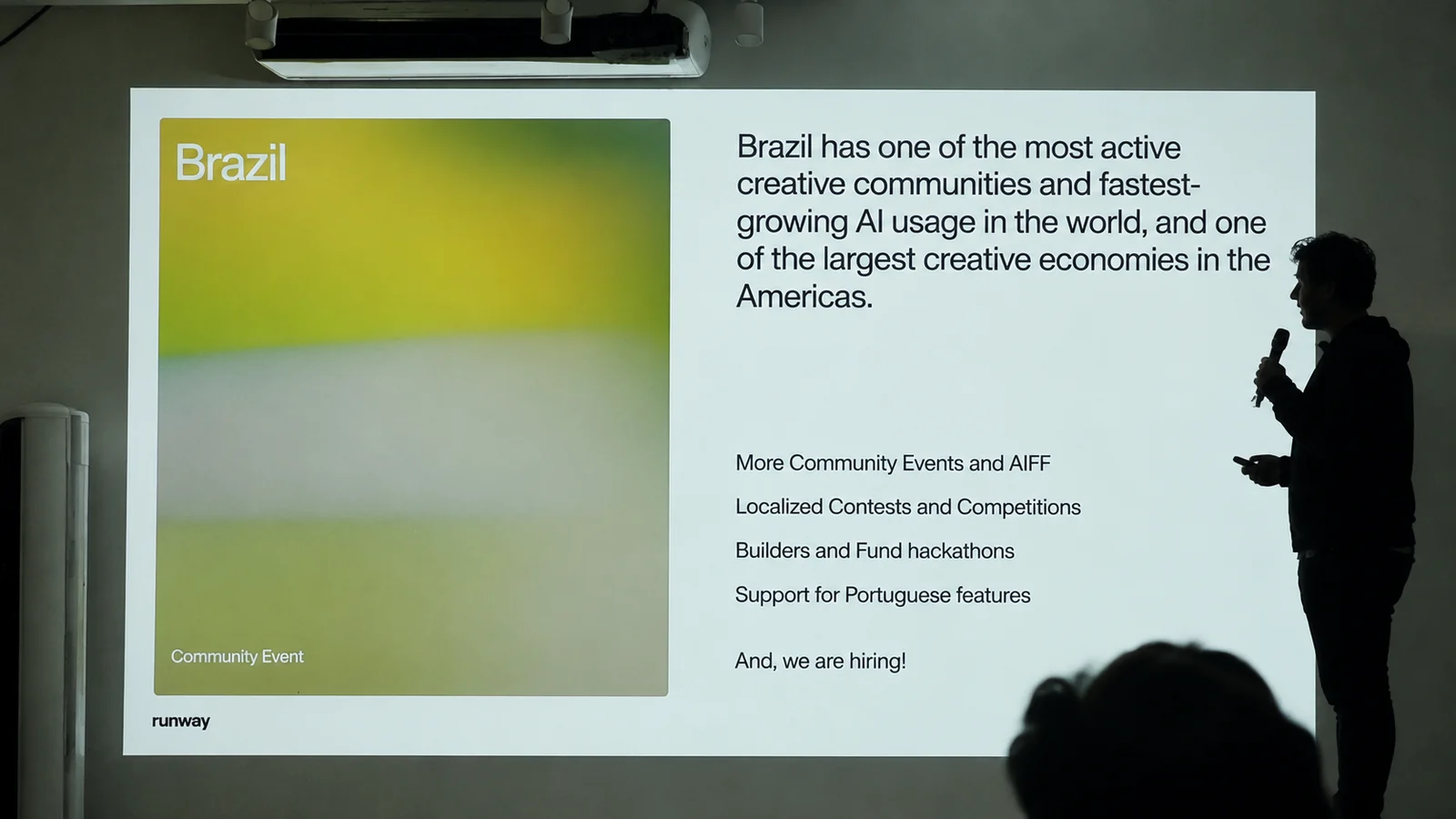 Slide apresentado por Alejandro Matamala Ortiz no Runway Meetup São Paulo em 28 de julho de 2026, listando os compromissos da Runway com o Brasil: mais eventos de comunidade e AIFF, concursos localizados, programa Builders e hackathons, suporte a recursos em português e contratações no Brasil.